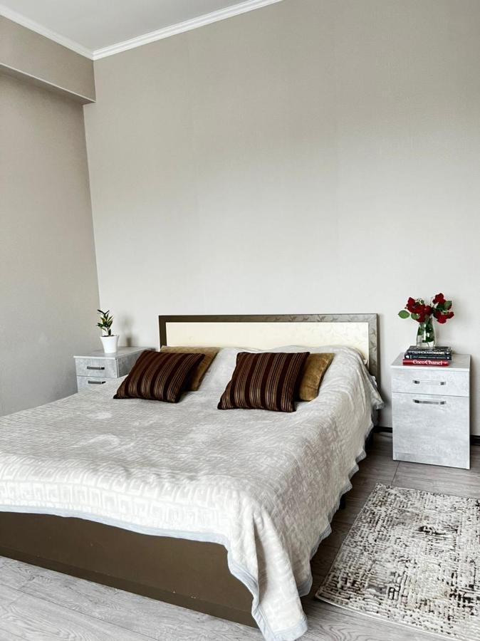 Meiman House Close To Asia Mall Bishkek Esterno foto