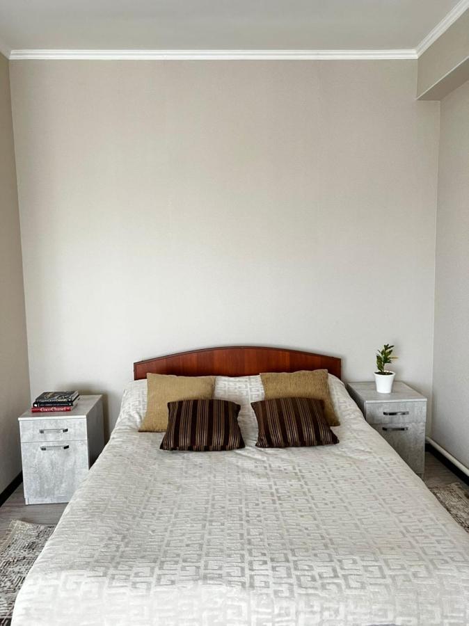 Meiman House Close To Asia Mall Bishkek Esterno foto