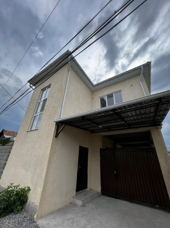 Meiman House Close To Asia Mall Bishkek Esterno foto